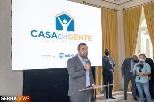  Prefeito André Português participa do lançamento do Programa Casa da Gente, que contempla Miguel Pereira com 200 casas populares 