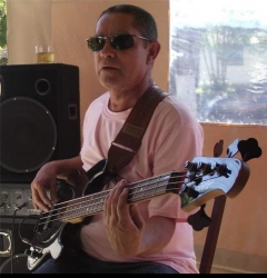 Miguel Pereira amanhece mais triste com falecimento do músico Carlos Vargas.